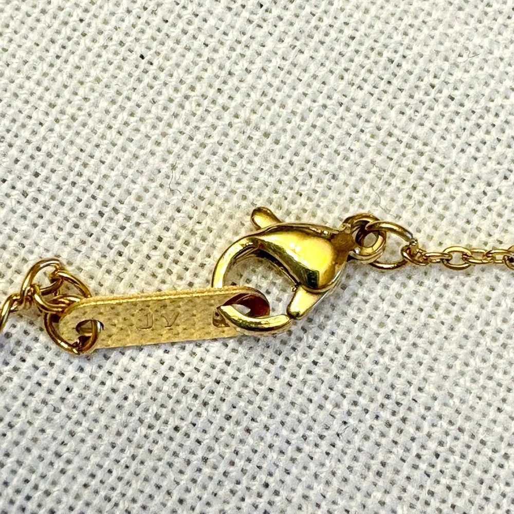 18k Gold Plated White Clover Link Bracelet 8.5” NWOT - Pearlescent & Dainty